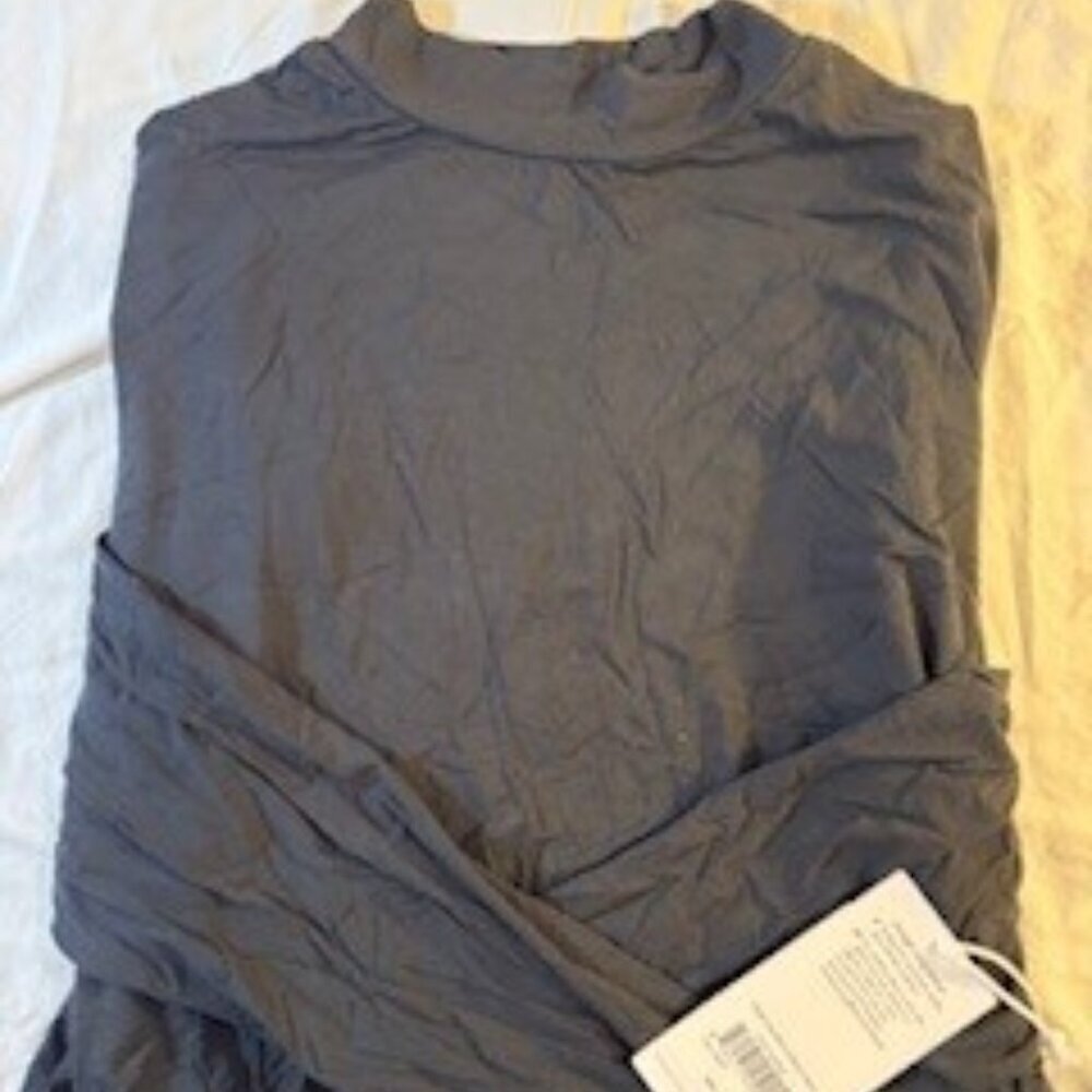 TAVI - Voyage Long Sleeve T Black - NWT - Picture 4 of 5